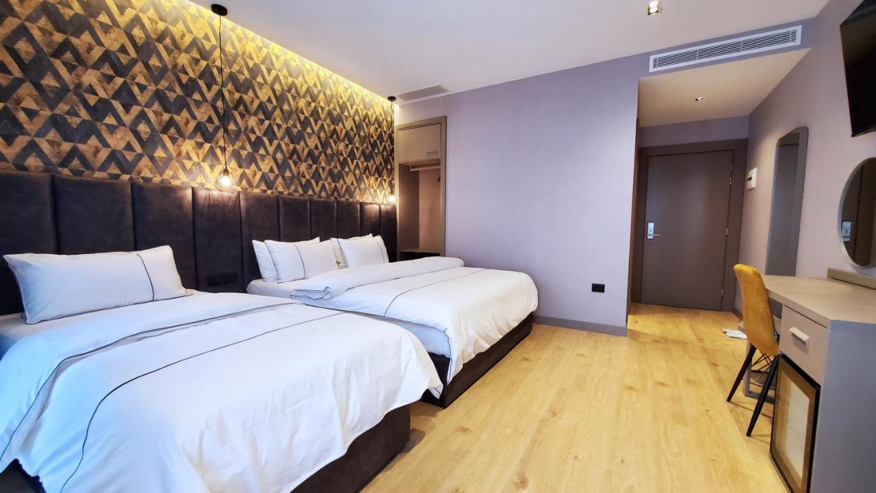 Starlight Hotel Tirana Exterior foto